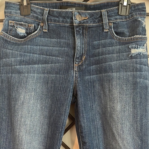 JOE'S JEANS MID-RISE DESTROYED/DISTRESSED VIDIKA WASH SIZE 28 - Picture 2 of 11